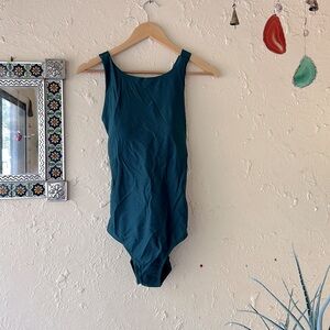 Eddie Bauer NWT  Multi Strap One Piece Swimsuit size M